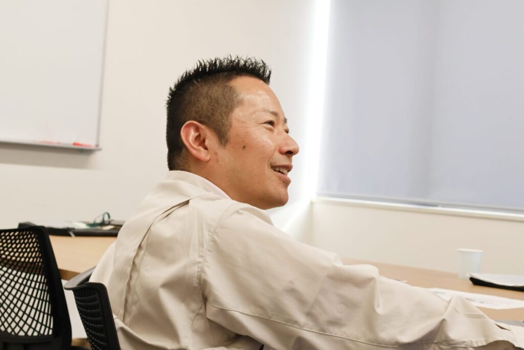 インタビュー中の池田さん